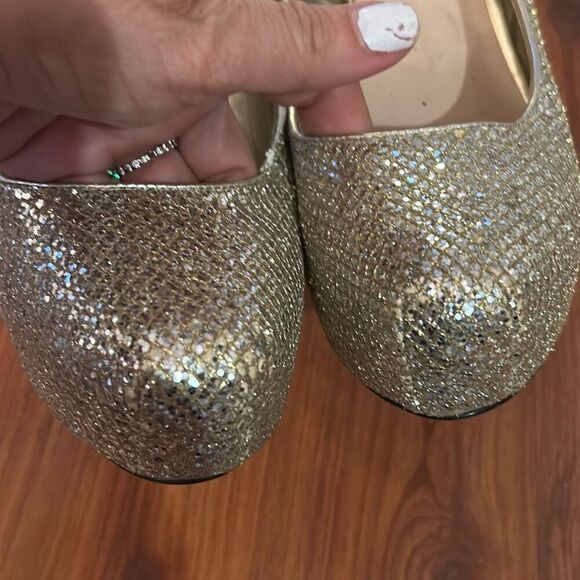 Guess gold shimmer platform heels size 10 - Picture 6 of 7